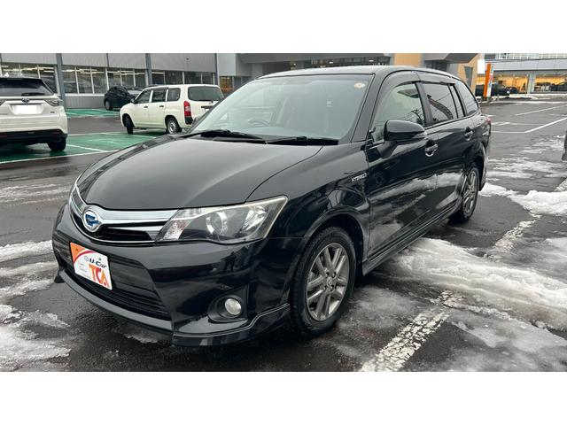 カローラフィールダー ハイブリッドＧ　エアロツアラー・ダブルバイビー　スマートエントリー＆スタートシステム　社外ＳＤナビ　フルセグＴＶ　Ｂｌｕｅｔｏｏｔｈ　エンジンスターター　ＥＴＣ　夏冬アルミホイール　寒冷地仕様　ワンオーナー（2枚目）