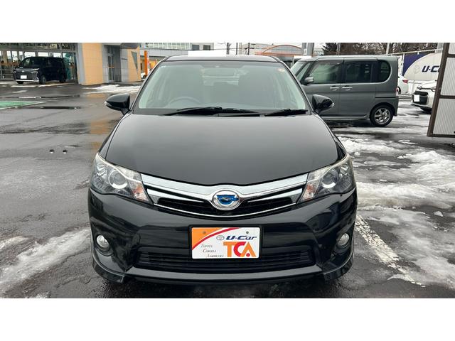 カローラフィールダー ハイブリッドＧ　エアロツアラー・ダブルバイビー　スマートエントリー＆スタートシステム　社外ＳＤナビ　フルセグＴＶ　Ｂｌｕｅｔｏｏｔｈ　エンジンスターター　ＥＴＣ　夏冬アルミホイール　寒冷地仕様　ワンオーナー（3枚目）