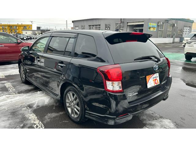 カローラフィールダー ハイブリッドＧ　エアロツアラー・ダブルバイビー　スマートエントリー＆スタートシステム　社外ＳＤナビ　フルセグＴＶ　Ｂｌｕｅｔｏｏｔｈ　エンジンスターター　ＥＴＣ　夏冬アルミホイール　寒冷地仕様　ワンオーナー（8枚目）