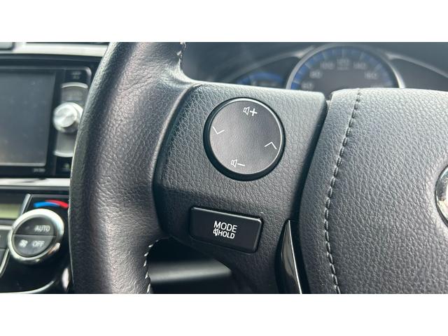 カローラフィールダー ハイブリッドＧ　エアロツアラー・ダブルバイビー　スマートエントリー＆スタートシステム　社外ＳＤナビ　フルセグＴＶ　Ｂｌｕｅｔｏｏｔｈ　エンジンスターター　ＥＴＣ　夏冬アルミホイール　寒冷地仕様　ワンオーナー（17枚目）