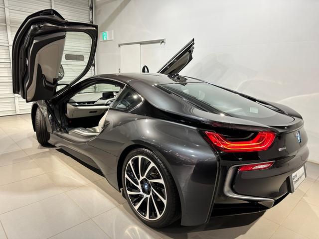 BMW i8 BASE GRADE