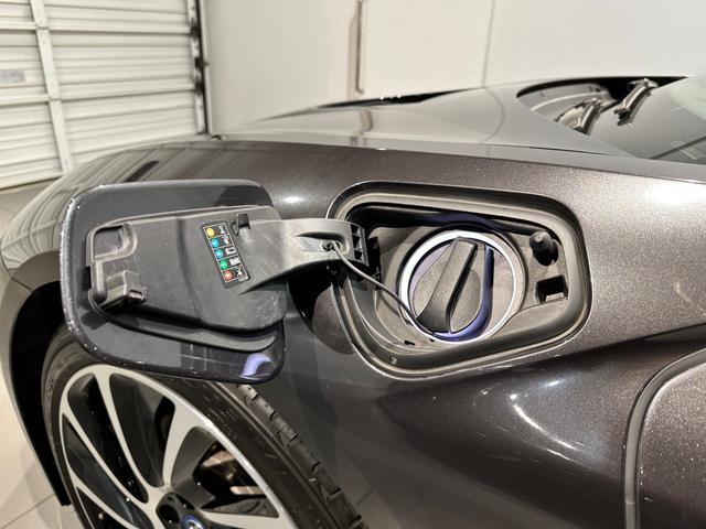 BMW i8 BASE GRADE