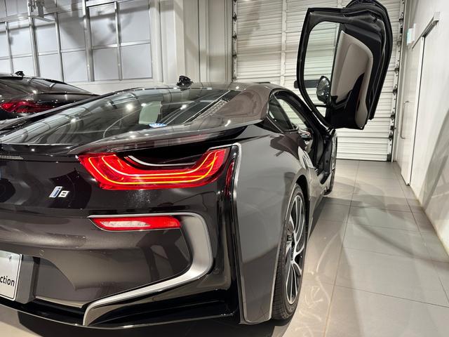 BMW i8 BASE GRADE