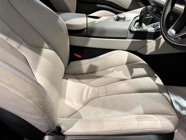 BMW i8 BASE GRADE