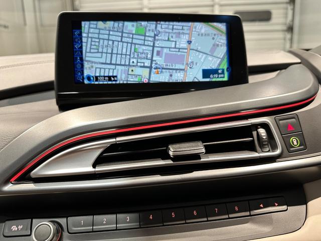BMW i8 BASE GRADE