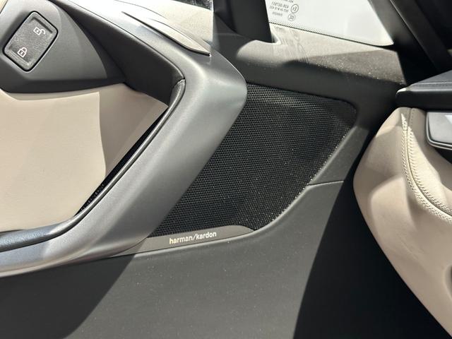 BMW i8 BASE GRADE