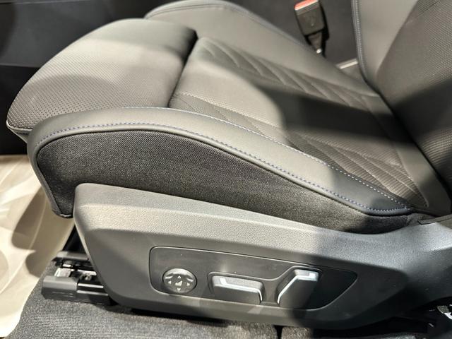 Ｘ３ ２０ｄ　ｘＤｒｉｖｅ　Ｍスポーツ　４ＷＤ　ディーゼルターボ　コンフォートパッケージ　前後シートヒーター　前席ベンチレーションシート　ステアリングヒーター　２０インチホイール　ＢＭＷアイコニックグローＬＥＤヘッドライト認定中古車２年保証（9枚目）