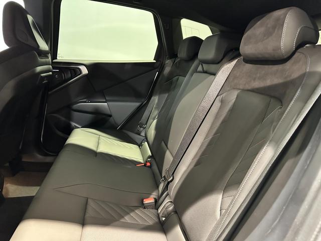 Ｘ３ ２０ｄ　ｘＤｒｉｖｅ　Ｍスポーツ　４ＷＤ　ディーゼルターボ　コンフォートパッケージ　前後シートヒーター　前席ベンチレーションシート　ステアリングヒーター　２０インチホイール　ＢＭＷアイコニックグローＬＥＤヘッドライト認定中古車２年保証（14枚目）