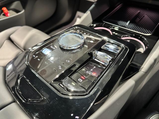 ５シリーズ ５２３ｄ　ｘＤｒｉｖｅツーリング　Ｍスポーツ　４ＷＤディーゼル　セレクトパッケージ　パノラマガラスＳＲ　リアサンプロテクションガラス　ＨＩＦＩスピーカー　コンフォートドライビングパッケージ　２０インチ　Ｍスポーツプロ　弊社グループデモカー２年保証（38枚目）