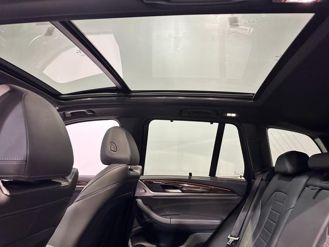 Ｘ３ ｘＤｒｉｖｅ　２０ｄ　Ｍスポーツ　４ＷＤ　ディーゼル　セレクトパッケージ　レザーシート　前後席シートヒーター　ステアリングヒーター　パノラマサンルーフ　２０インチアロイホイール　アクティブクルーズコントロール　認定中古車　２年保証（12枚目）
