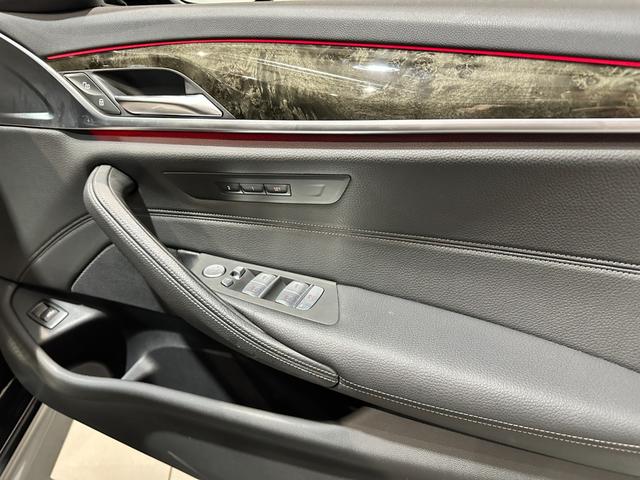 5シリーズ 523d xDriveMスポーツエディションジョイ+ 4WD ディーゼルターボ レザーシート 前席シートヒーター LEDヘッドライト ナビゲーション 地デジチューナー リアカメラ 19インチアロイホイール 認定中古車 2年保証(25枚目)