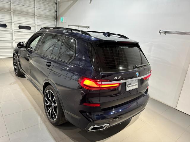 Ｘ７ ｘＤｒｉｖｅ　３５ｄ　Ｍスポーツ　４ＷＤ　ディーゼルターボ　Ｍスポーツ　インテグレイテッドアクティブステアリング　スカイラウンジパノラマルーフ　２列目コンフォートシート　２２インチアロイ　ワンオーナー　認定中古車　２年保証（12枚目）