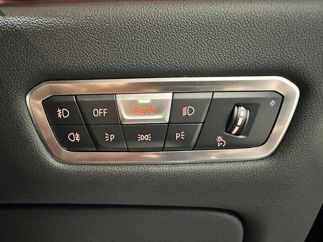 Ｘ７ ｘＤｒｉｖｅ　３５ｄ　Ｍスポーツ　４ＷＤ　ディーゼルターボ　Ｍスポーツ　インテグレイテッドアクティブステアリング　スカイラウンジパノラマルーフ　２列目コンフォートシート　２２インチアロイ　ワンオーナー　認定中古車　２年保証（26枚目）