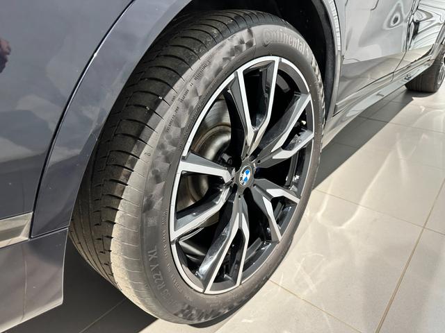 Ｘ７ ｘＤｒｉｖｅ　３５ｄ　Ｍスポーツ　４ＷＤ　ディーゼルターボ　Ｍスポーツ　インテグレイテッドアクティブステアリング　スカイラウンジパノラマルーフ　２列目コンフォートシート　２２インチアロイ　ワンオーナー　認定中古車　２年保証（42枚目）