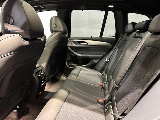 X3 xDrive 20d Mスポーツ ディーゼルターボ 4WD Mスポーツ セレクトパッケージ パノラマサンルーフ リアサイドローラーブラインド ハーマンカードンスピーカー 19インチアロイ ワンオーナー 認定中古車 2年保証(11枚目)