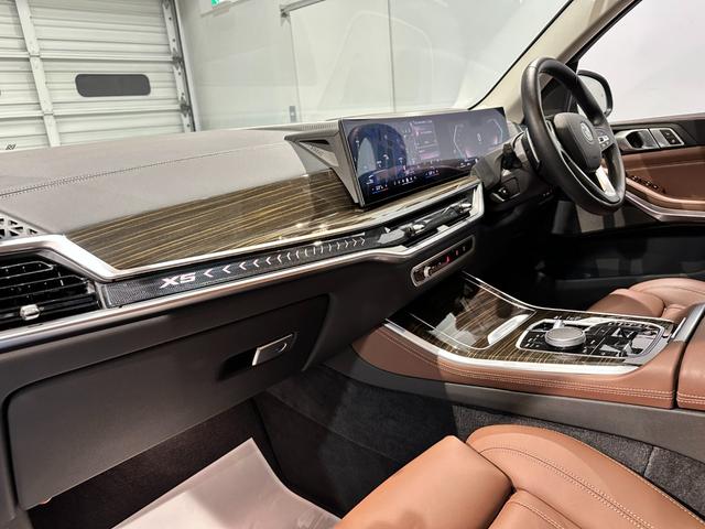 Ｘ５ ｘＤｒｉｖｅ　３５ｄ　エディションＸ　ディーゼルターボ　４ＷＤ　レザーシート　レザーシート　パノラマガラスサンルーフ　アダプティブＬＥＤヘッドライト　４輪アダプティブエアサスペンション　２２インチアロイ　弊社デモカー　認定中古車　２年保証（10枚目）