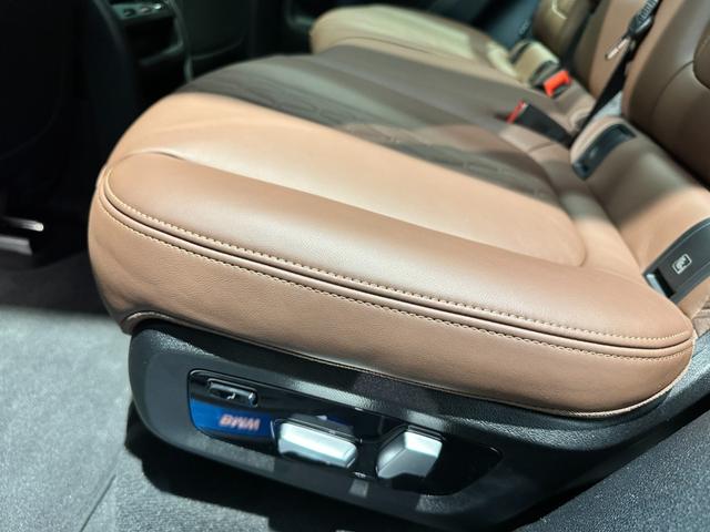 Ｘ５ ｘＤｒｉｖｅ　３５ｄ　エディションＸ　ディーゼルターボ　４ＷＤ　レザーシート　レザーシート　パノラマガラスサンルーフ　アダプティブＬＥＤヘッドライト　４輪アダプティブエアサスペンション　２２インチアロイ　弊社デモカー　認定中古車　２年保証（15枚目）