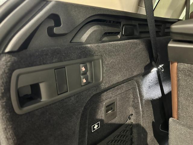 Ｘ５ ｘＤｒｉｖｅ　３５ｄ　エディションＸ　ディーゼルターボ　４ＷＤ　レザーシート　レザーシート　パノラマガラスサンルーフ　アダプティブＬＥＤヘッドライト　４輪アダプティブエアサスペンション　２２インチアロイ　弊社デモカー　認定中古車　２年保証（21枚目）