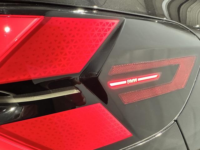 Ｘ５ ｘＤｒｉｖｅ　３５ｄ　エディションＸ　ディーゼルターボ　４ＷＤ　レザーシート　レザーシート　パノラマガラスサンルーフ　アダプティブＬＥＤヘッドライト　４輪アダプティブエアサスペンション　２２インチアロイ　弊社デモカー　認定中古車　２年保証（27枚目）