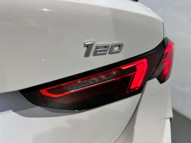 １シリーズ １２０　テクノロジーパッケージ　パーキングアシストプラス　ドライビングアシストプロフェッショナル　マイルドハイブリッドアダプティブＬＥＤヘッドライト　前席シートヒーター　弊社グループデモカー認定中古車２年保証（14枚目）