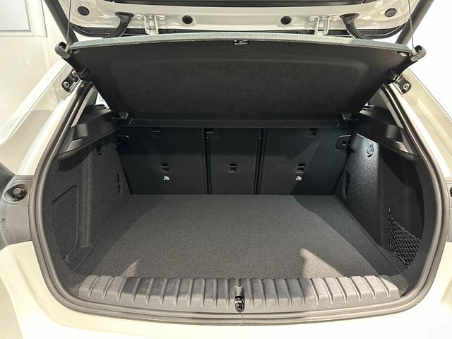 １シリーズ １２０　テクノロジーパッケージ　パーキングアシストプラス　ドライビングアシストプロフェッショナル　マイルドハイブリッドアダプティブＬＥＤヘッドライト　前席シートヒーター　弊社グループデモカー認定中古車２年保証（16枚目）