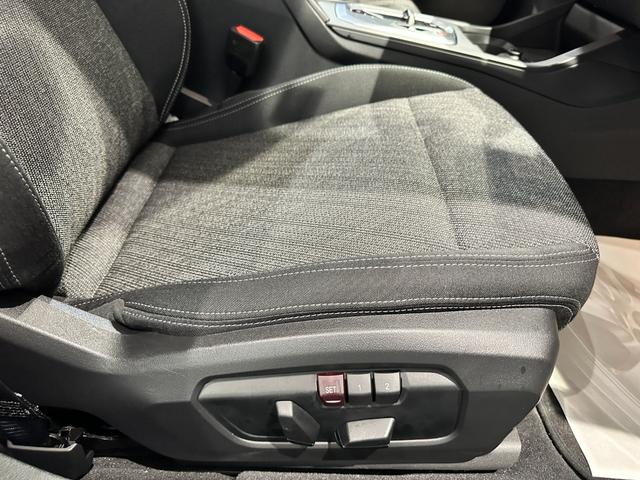 １シリーズ １２０　テクノロジーパッケージ　パーキングアシストプラス　ドライビングアシストプロフェッショナル　マイルドハイブリッドアダプティブＬＥＤヘッドライト　前席シートヒーター　弊社グループデモカー認定中古車２年保証（25枚目）