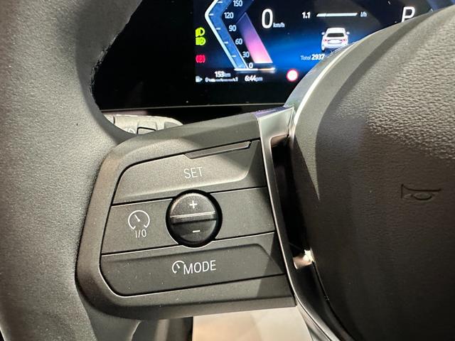 １シリーズ １２０　テクノロジーパッケージ　パーキングアシストプラス　ドライビングアシストプロフェッショナル　マイルドハイブリッドアダプティブＬＥＤヘッドライト　前席シートヒーター　弊社グループデモカー認定中古車２年保証（29枚目）