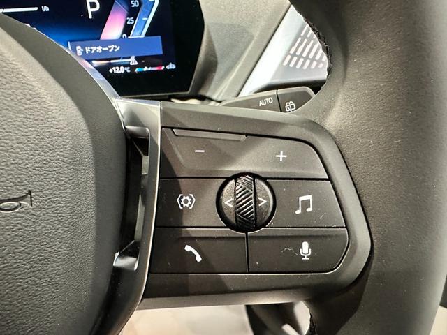 １シリーズ １２０　テクノロジーパッケージ　パーキングアシストプラス　ドライビングアシストプロフェッショナル　マイルドハイブリッドアダプティブＬＥＤヘッドライト　前席シートヒーター　弊社グループデモカー認定中古車２年保証（30枚目）