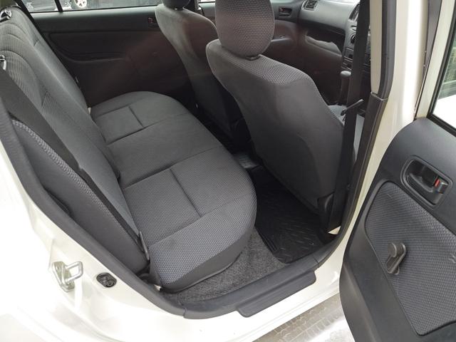 サクシードバン ＵＬ　４ＷＤ・オートマ・運転席・助手席エアバッグ・ＡＢＳ・エアコン・パワーステアリング・パワーウィンドウ・サイドバイザー・冬タイヤ（10枚目）