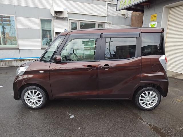 デイズルークス Ｘ　４ＷＤ・オートマ・運転席・助手席エアバッグ・ＡＢＳ・アイドリングストップ車・アラウンドビューモニター・ナビ・ＴＶ・ＥＴＣ・左側パワースライドドア・シートヒーター・寒冷地仕様車・（3枚目）