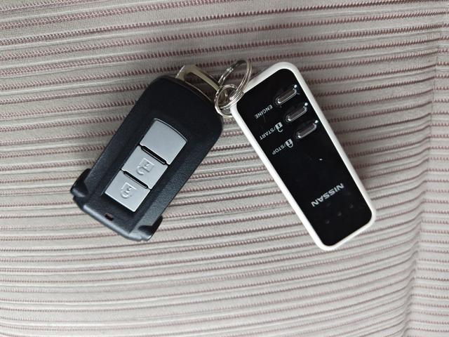 デイズルークス Ｘ　４ＷＤ・オートマ・運転席・助手席エアバッグ・ＡＢＳ・アイドリングストップ車・アラウンドビューモニター・ナビ・ＴＶ・ＥＴＣ・左側パワースライドドア・シートヒーター・寒冷地仕様車・（10枚目）