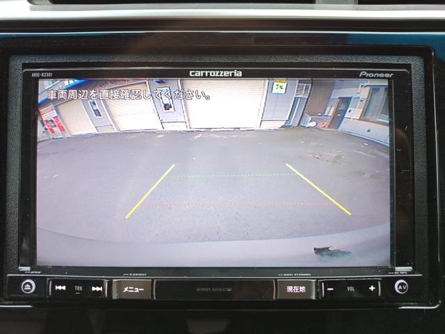 フィットハイブリッド Ｆ　４ＷＤ・オートマ・運転席・助手席エアバッグ・ＡＢＳ・アイドリングストップ車・ＥＴＣ・カーナビ・バックカメラ・クルーズコントロール・（9枚目）