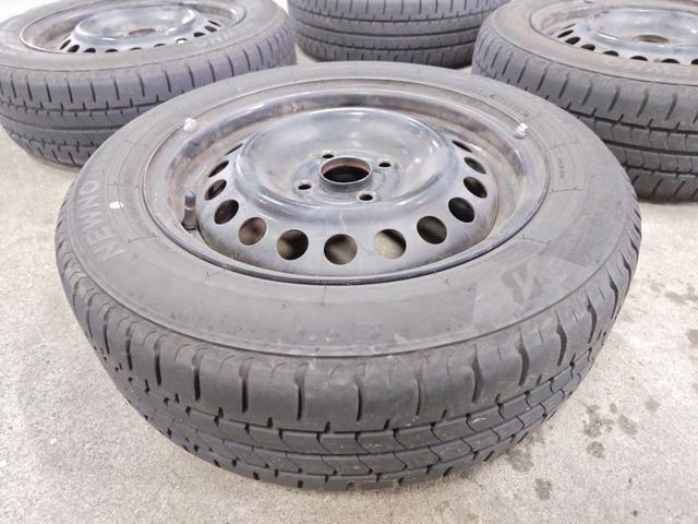 フィットハイブリッド Ｆ　４ＷＤ・オートマ・運転席・助手席エアバッグ・ＡＢＳ・アイドリングストップ車・ＥＴＣ・カーナビ・バックカメラ・クルーズコントロール・（19枚目）