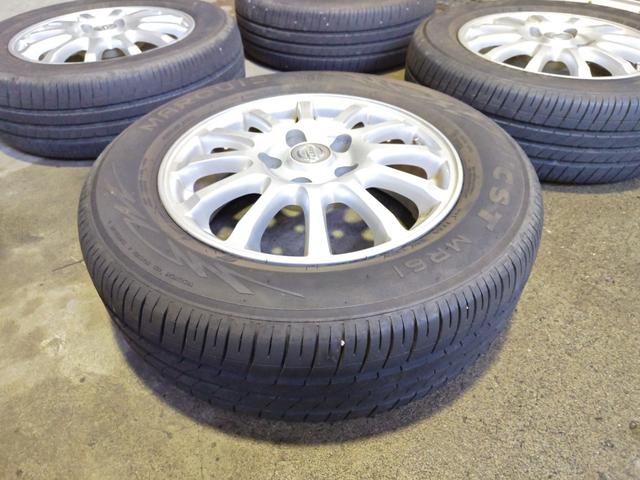 セレナ 20S 4WD・オートマ・運転席・助手席エアバッグ・ABS・キーレス・ナビ・フルセグTV・バックカメラ・3列シート・寒冷地仕様車・ETC・エンジンスターター・夏冬タイヤ(23枚目)