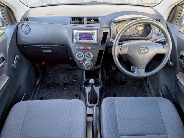 ミラ TX MT5速 走行56948Km ケンウッドオーディオ 4WD(8枚目)