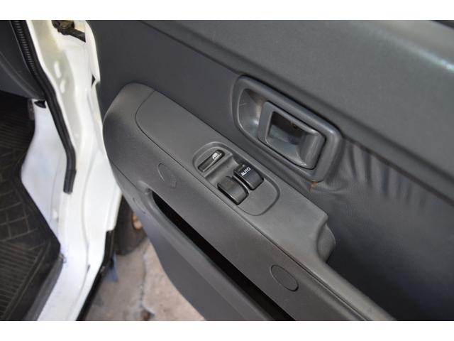 ハイゼットカーゴ ＤＸ　ユーザー買取直販　パワーウィンドウ　マニュアル車　ドアバイザー　両側スライドドア　切り替え４ＷＤ　エアコン　運転席エアバッグ　パワーステアリング　キーレスエントリー（16枚目）