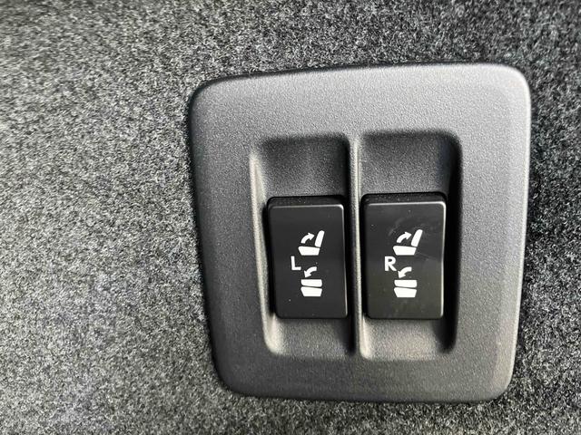 ＲＸ ＲＸ４５０ｈ　４ＷＤ　ドライブレコーダー　バックカメラ　フロントカメラ　クリアランスソナー　オートクルーズコントロール　レーンアシスト　パワーシート　衝突被害軽減システム　ナビ　ＴＶ　オートマチックハイビーム（21枚目）