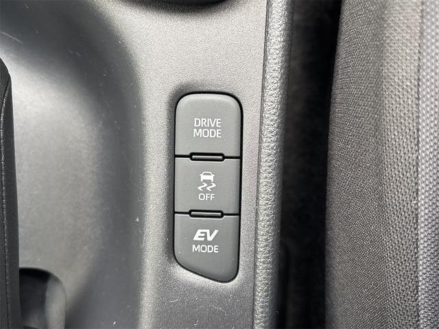 ヤリス ハイブリッドＸ　４ＷＤ　ドライブレコーダー　ＥＴＣ　バックカメラ　ナビ　オートクルーズコントロール　レーンアシスト　衝突被害軽減システム　オートマチックハイビーム　オートライト　スマートキー　電動格納ミラー　ＣＶＴ（7枚目）