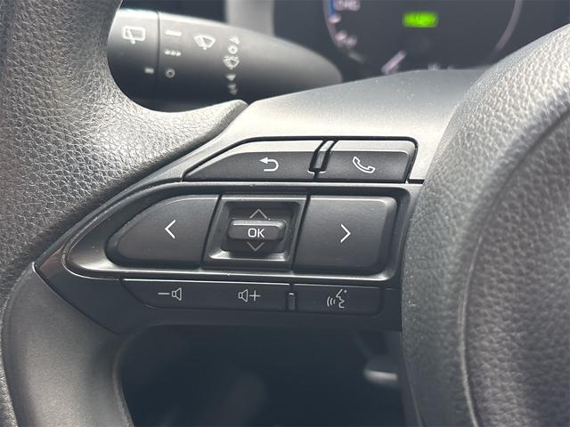 ヤリス ハイブリッドＸ　４ＷＤ　ドライブレコーダー　ＥＴＣ　バックカメラ　ナビ　オートクルーズコントロール　レーンアシスト　衝突被害軽減システム　オートマチックハイビーム　オートライト　スマートキー　電動格納ミラー　ＣＶＴ（10枚目）