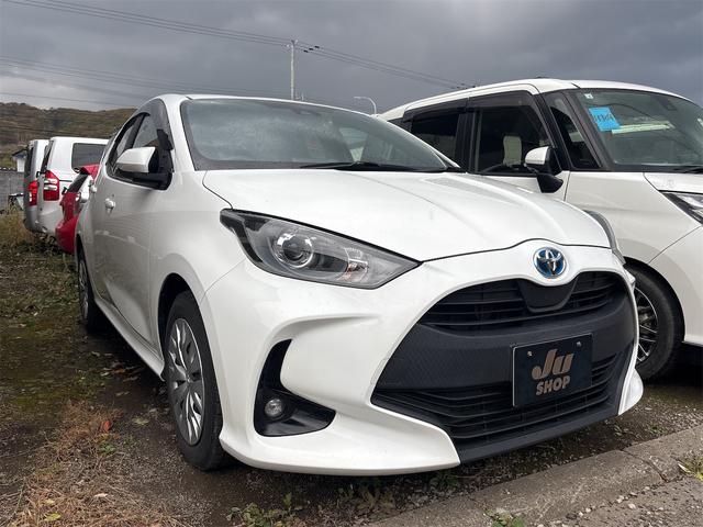 ヤリス ハイブリッドＸ　４ＷＤ　ドライブレコーダー　ＥＴＣ　バックカメラ　ナビ　オートクルーズコントロール　レーンアシスト　衝突被害軽減システム　オートマチックハイビーム　オートライト　スマートキー　電動格納ミラー　ＣＶＴ（13枚目）