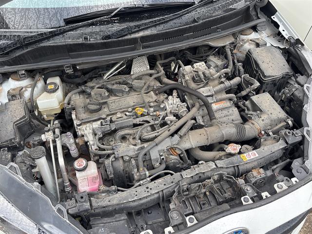 ヤリス ハイブリッドＸ　４ＷＤ　ドライブレコーダー　ＥＴＣ　バックカメラ　ナビ　オートクルーズコントロール　レーンアシスト　衝突被害軽減システム　オートマチックハイビーム　オートライト　スマートキー　電動格納ミラー　ＣＶＴ（19枚目）