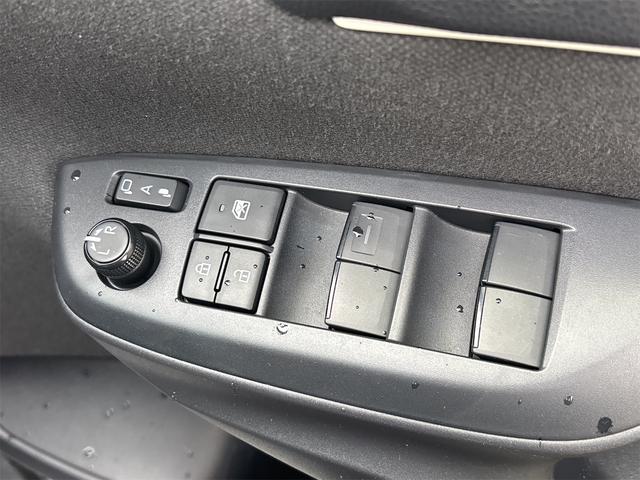 ヤリス ハイブリッドＸ　４ＷＤ　ドライブレコーダー　ＥＴＣ　バックカメラ　ナビ　オートクルーズコントロール　レーンアシスト　衝突被害軽減システム　オートマチックハイビーム　オートライト　スマートキー　電動格納ミラー　ＣＶＴ（23枚目）