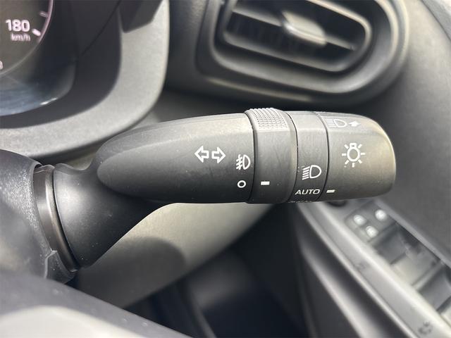 ヤリス ハイブリッドＸ　４ＷＤ　ドライブレコーダー　ＥＴＣ　バックカメラ　ナビ　オートクルーズコントロール　レーンアシスト　衝突被害軽減システム　オートマチックハイビーム　オートライト　スマートキー　電動格納ミラー　ＣＶＴ（25枚目）