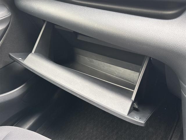 ヤリス ハイブリッドＸ　４ＷＤ　ドライブレコーダー　ＥＴＣ　バックカメラ　ナビ　オートクルーズコントロール　レーンアシスト　衝突被害軽減システム　オートマチックハイビーム　オートライト　スマートキー　電動格納ミラー　ＣＶＴ（36枚目）