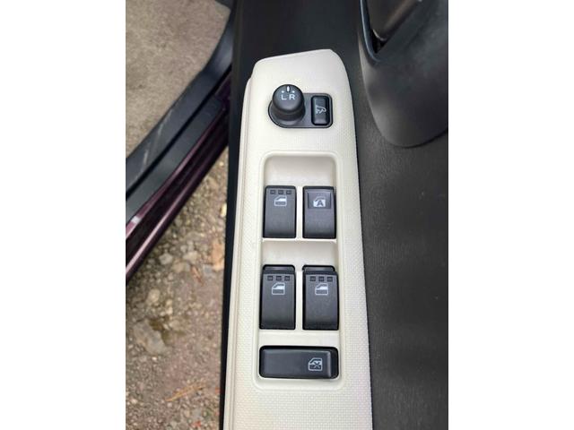 ミラココア ココアＸ　４ＷＤ　バックカメラ　ナビ　ＴＶ　スマートキー　アイドリングストップ　電動格納ミラー　ベンチシート　ＣＶＴ　盗難防止システム　ＡＢＳ　ＣＤ　ＵＳＢ　Ｂｌｕｅｔｏｏｔｈ　衝突安全ボディ　エアコン（9枚目）