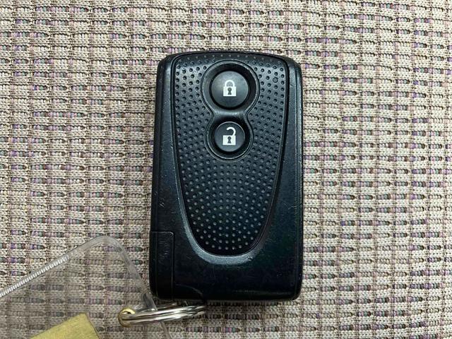 ミラココア ココアＸ　４ＷＤ　バックカメラ　ナビ　ＴＶ　スマートキー　アイドリングストップ　電動格納ミラー　ベンチシート　ＣＶＴ　盗難防止システム　ＡＢＳ　ＣＤ　ＵＳＢ　Ｂｌｕｅｔｏｏｔｈ　衝突安全ボディ　エアコン（10枚目）