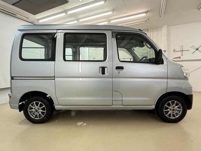 ハイゼットカーゴ スペシャルＳＡＩＩＩ　ハイルーフ　後期モデル　パートタイム４ＷＤ　パワーウインドウ付き　ＥＴＣ　リアヒーター　ＬＥＤヘッドライト　オートハイビーム（4枚目）