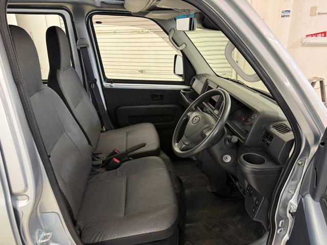 ハイゼットカーゴ スペシャルＳＡＩＩＩ　ハイルーフ　後期モデル　パートタイム４ＷＤ　パワーウインドウ付き　ＥＴＣ　リアヒーター　ＬＥＤヘッドライト　オートハイビーム（13枚目）