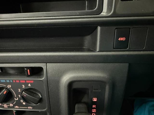 ハイゼットカーゴ スペシャルＳＡＩＩＩ　ハイルーフ　後期モデル　パートタイム４ＷＤ　パワーウインドウ付き　ＥＴＣ　リアヒーター　ＬＥＤヘッドライト　オートハイビーム（23枚目）