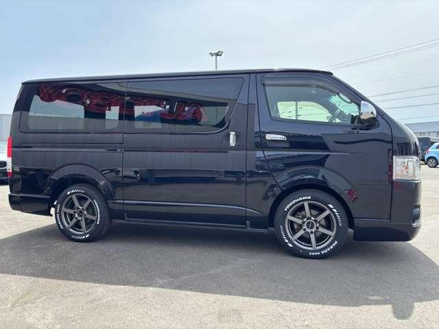 レジアスエースバン スーパーＧＬ　ダークプライムＩＩ　４ＷＤ　４１５ＣＯＢＲＡ　Ｓ－６ボンネット＆クリーンルック３Ｆリップ＆ステージ２ルーフスポイラー＆バッドラッカーＳＤ－６　１７インチＡＷ　両側パワースライドドア　ＥＴＣ　社外コンソールＢＯＸ（9枚目）